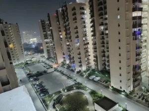 amrapali leisure park 5